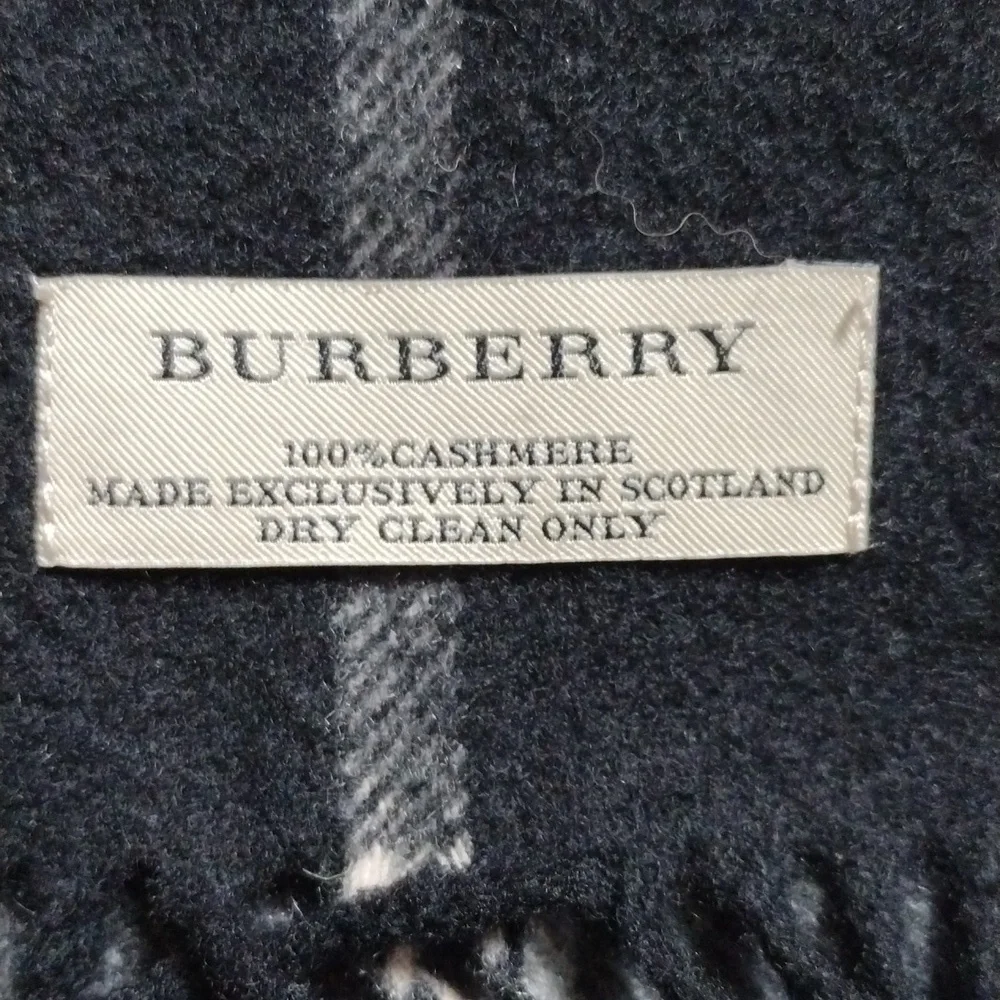 Burberry Black and White Checkered Men's Scarf